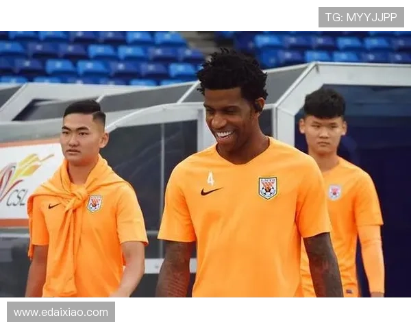 阿奇姆彭将十八日抵连十九体检